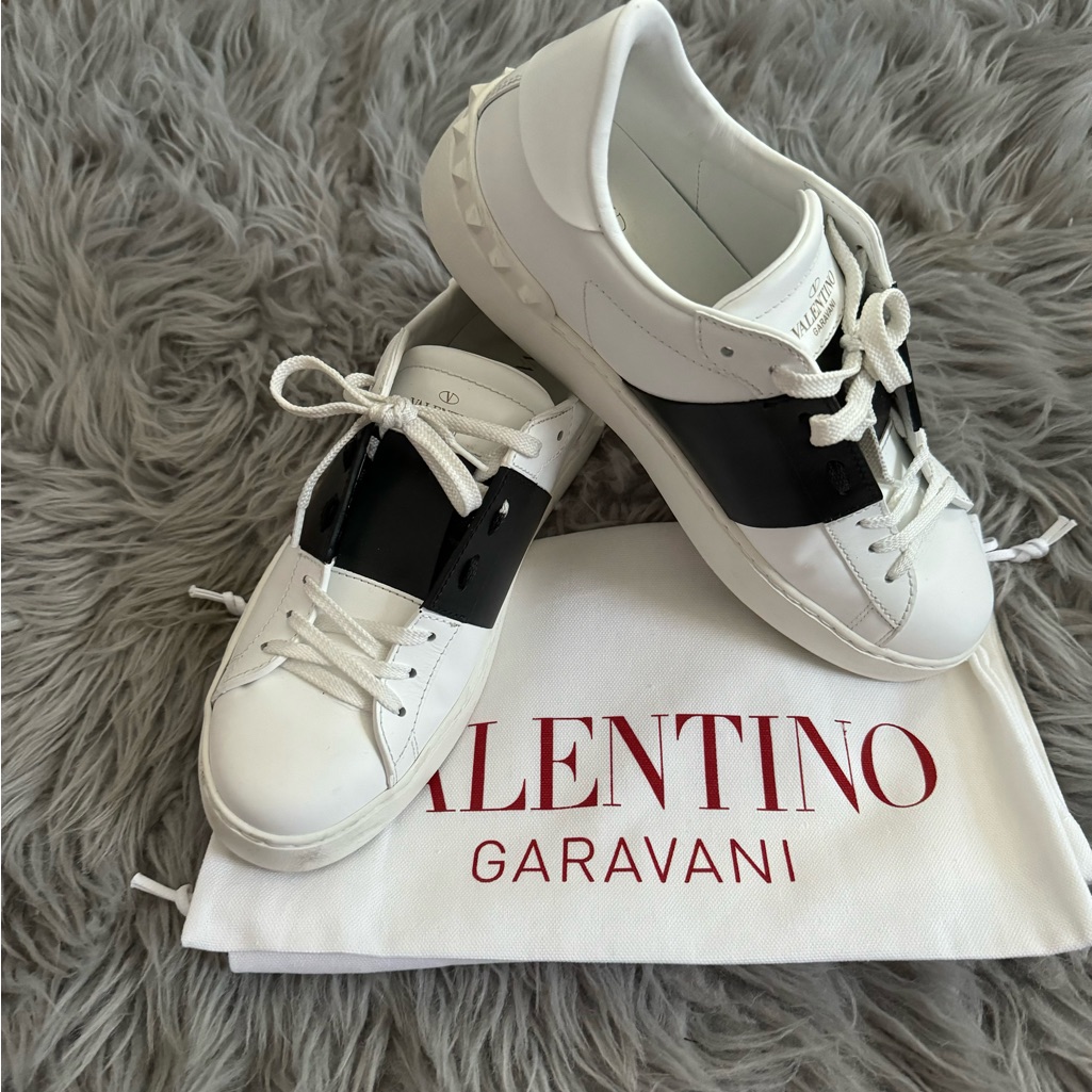 Valentino Garavani White Leather Sneakers With Black Band